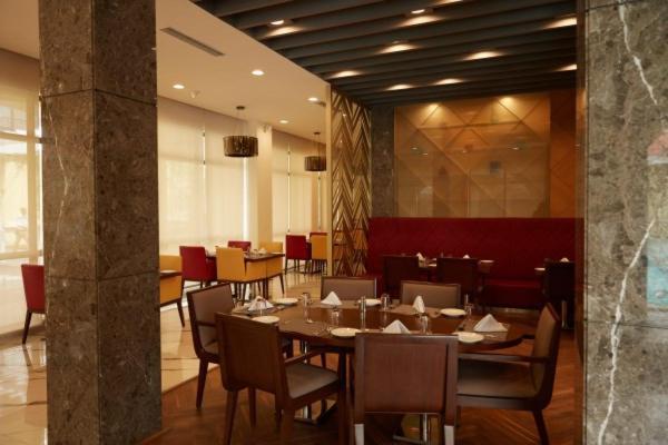 Belvedere Golf & Country Club Adalaj Exterior foto