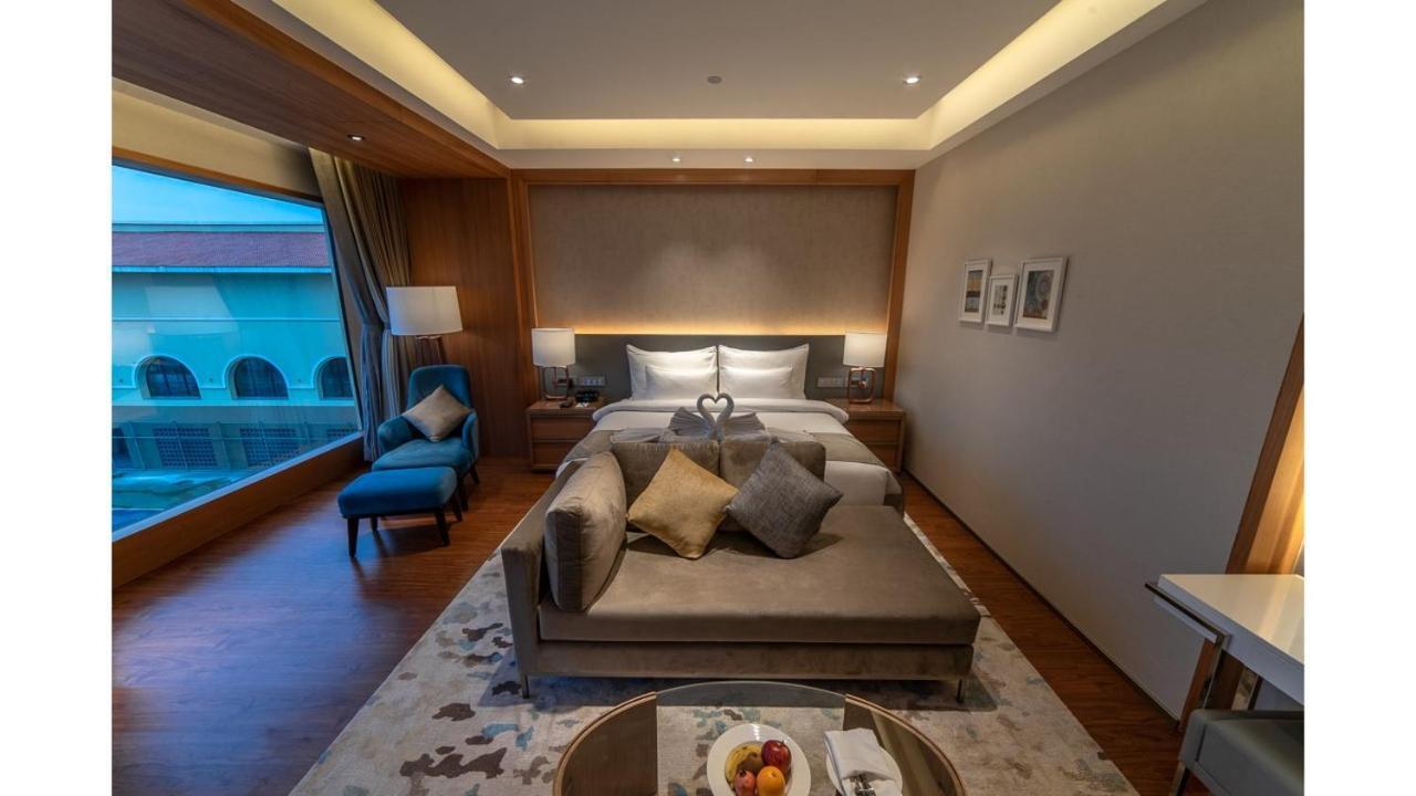 Belvedere Golf & Country Club Adalaj Exterior foto