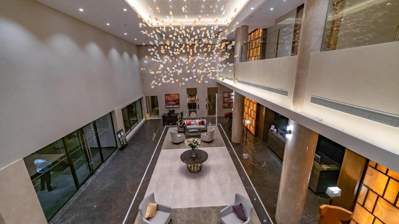 Belvedere Golf & Country Club Adalaj Exterior foto